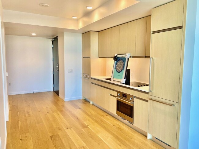 Building Photo - 1bd/1ba Seattle Condo