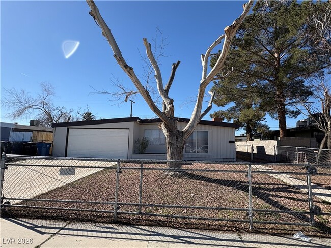 Building Photo - 365 Upland Blvd