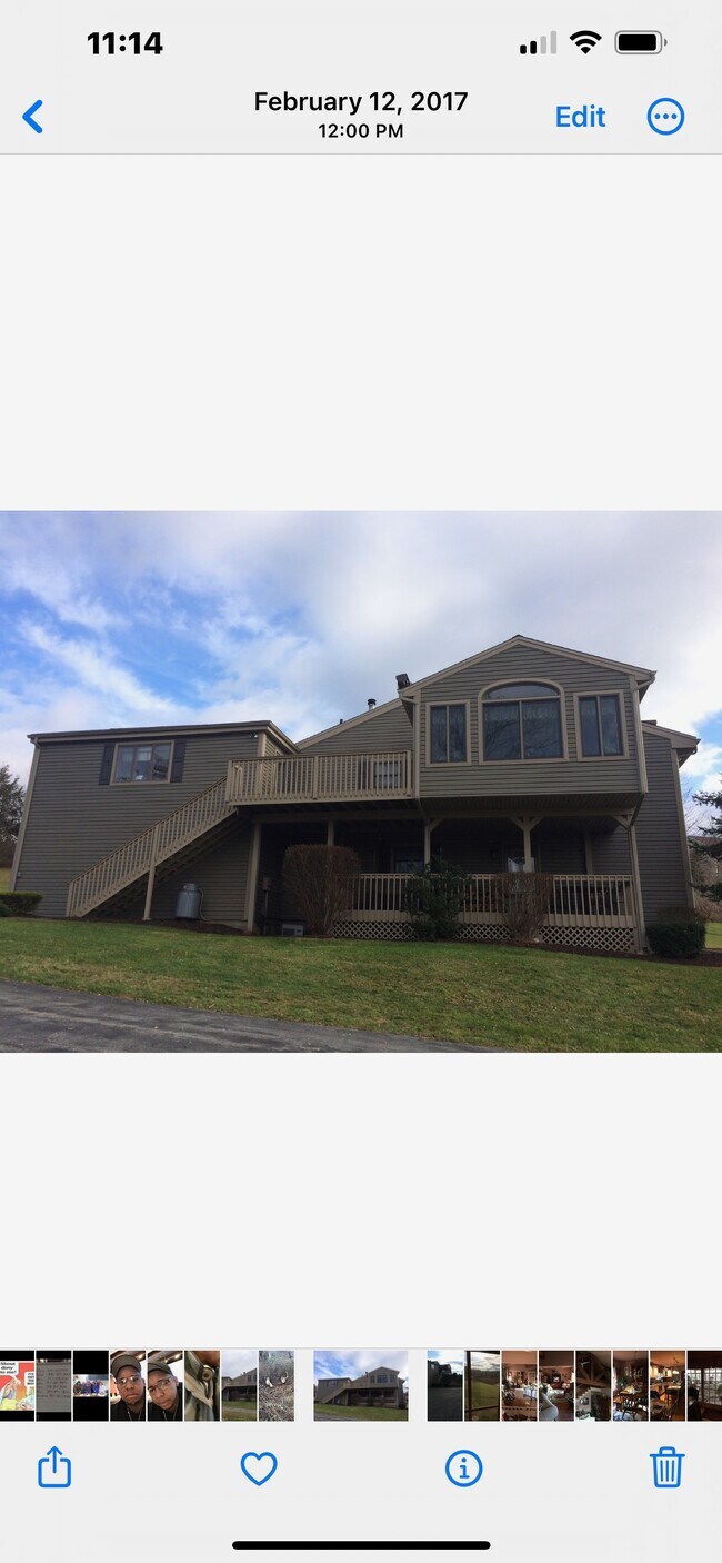 Foto del edificio - 92 Creek Rd