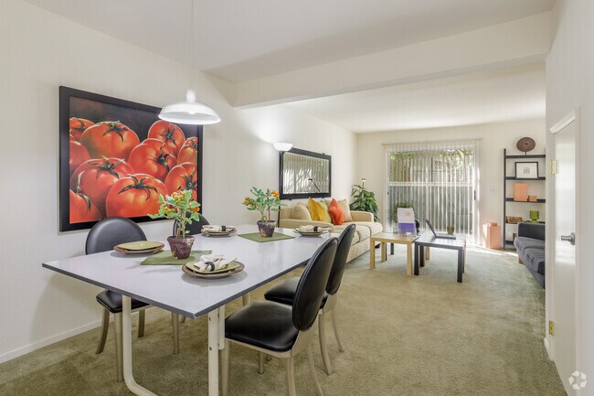 2HAB, 1.5BA - 1,100 ft² - Sorrento