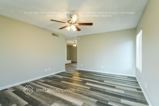 Building Photo - 2636 E Cactus Rd