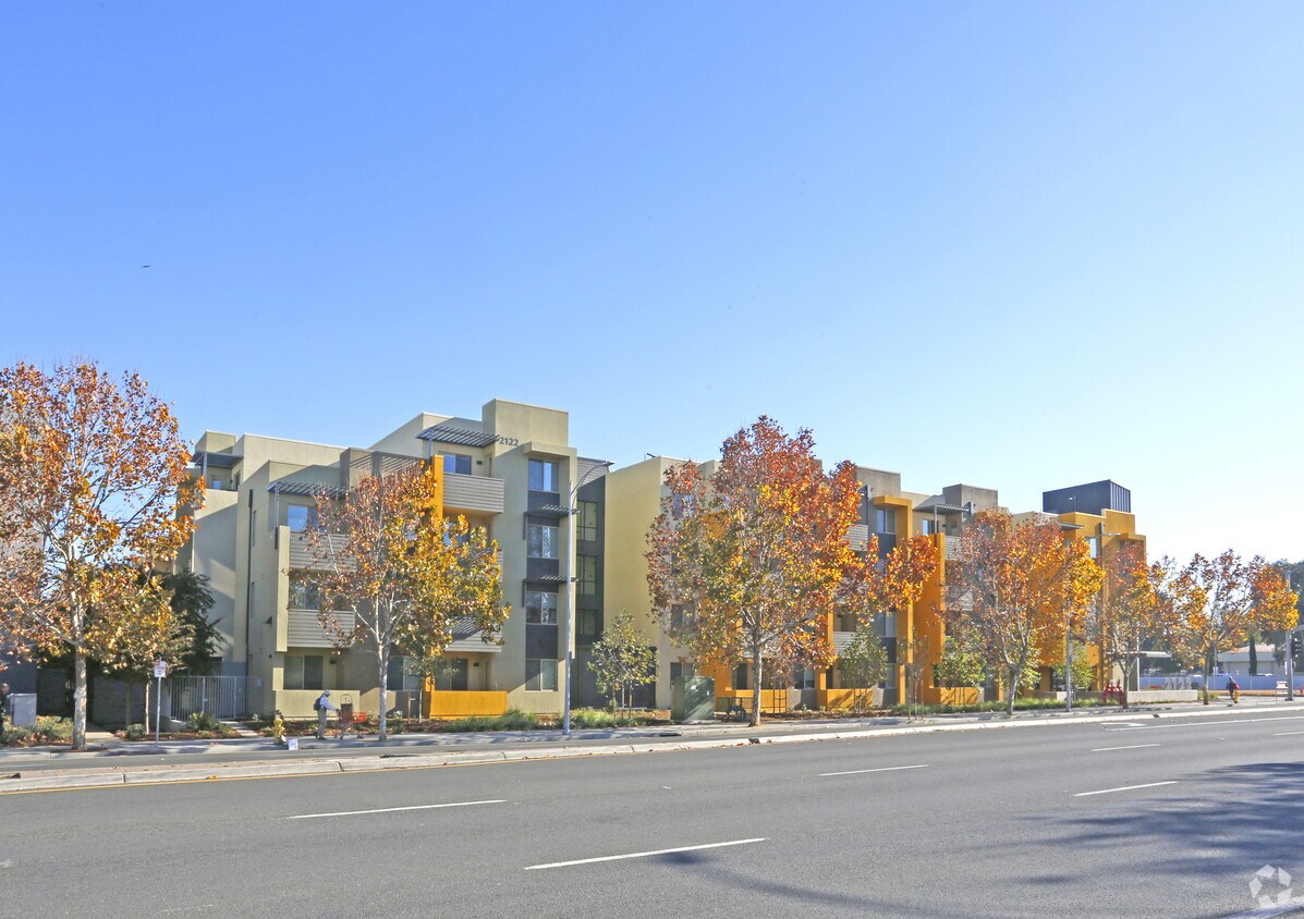 Met North Apartments in San Jose, CA