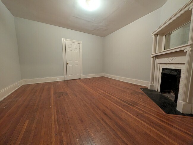 Photo - 1129 Rivermont, Unit 3 Apartment