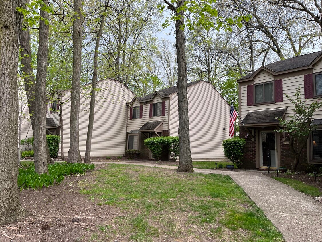 Primary Photo - 1522 Streamwood Ct