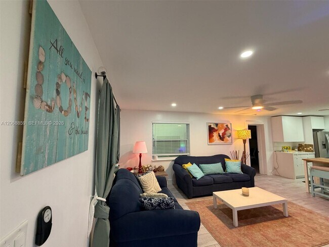 Foto del edificio - 705 W Mango St