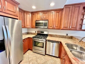 Building Photo - 8617 Arminda Cir