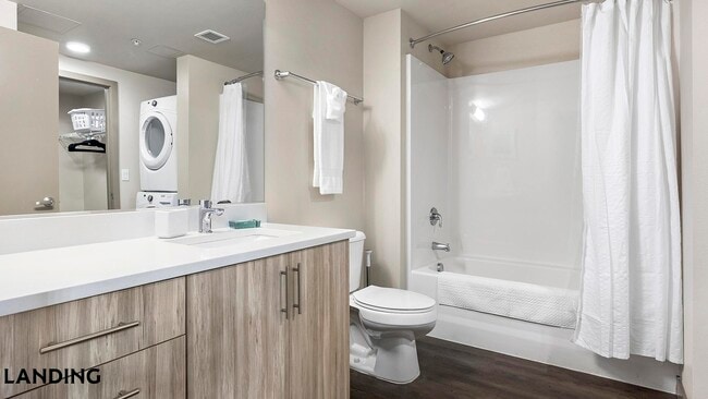 Building Photo - 1850 NW Front Ave