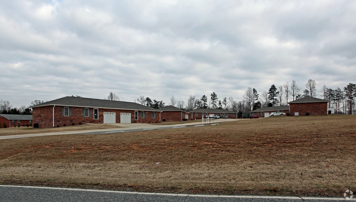 301 Freedom Ln, Lexington, NC 27295 Apartments in Lexington, NC