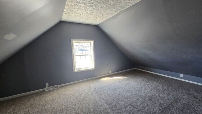 Foto del edificio - 3 bedroom  Single Family | Section 8 and E...