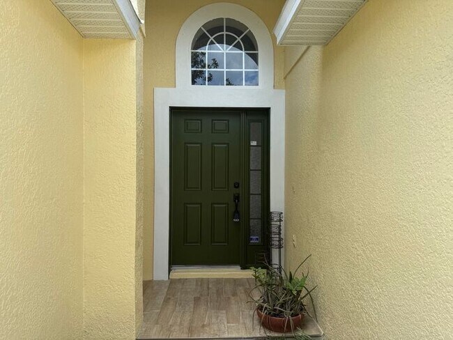 Foto del edificio - Groveland Home with community pool