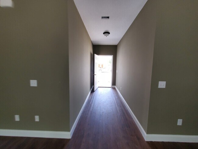 Foto del edificio - 289 Grayson Ave