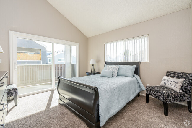 2BR, 3BA - 1150SF - Primary Bedroom - Westwood Park Townhomes