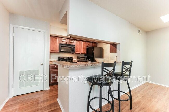 Foto del edificio - 1481 Center St Ext