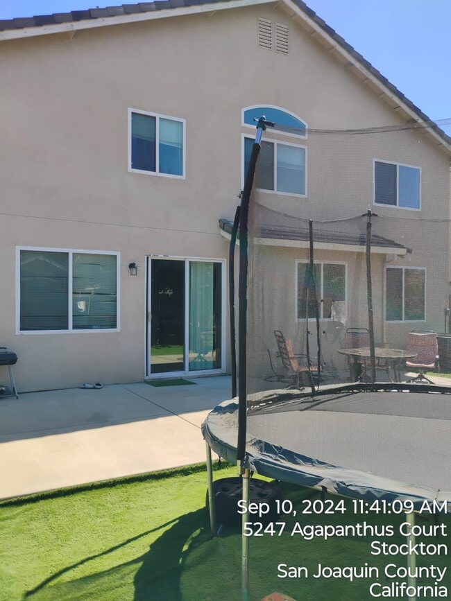 Building Photo - 5247 Agapanthus Ct