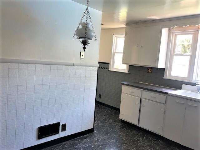 Building Photo - 444 Herkimer St