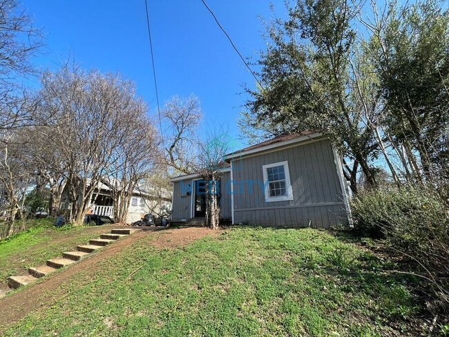 Building Photo - 4024 Myrtle St