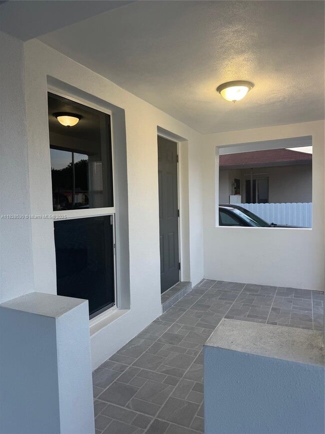 Building Photo - 432 NW 32nd Ct