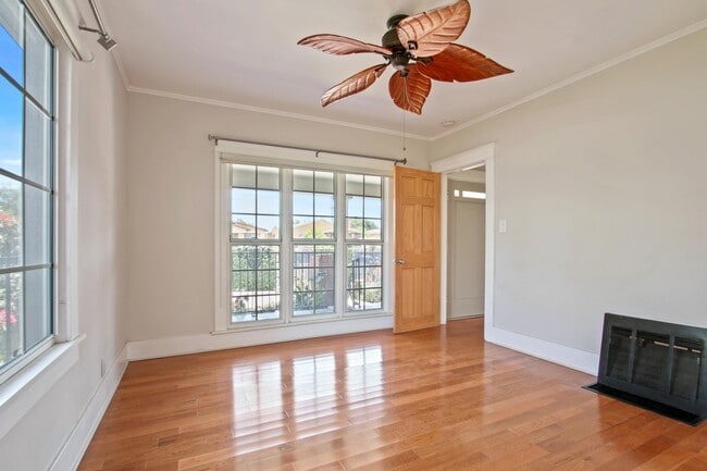 Building Photo - 3701 4th Ave