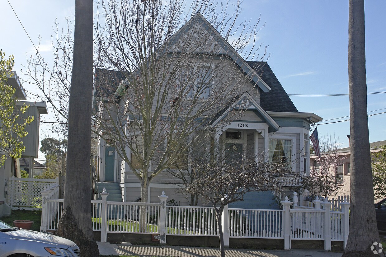 Foto del edificio - 1212 Carrison St