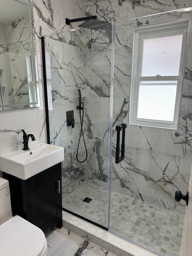 Baño nuevo - 14 Hazelwood St