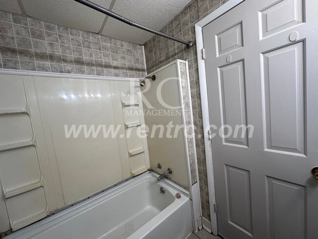 Building Photo - 705 Harmon-