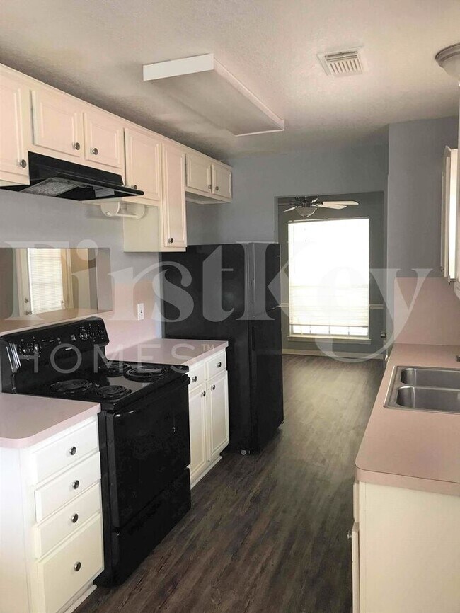 Foto del edificio - 2616 33rd Ave N