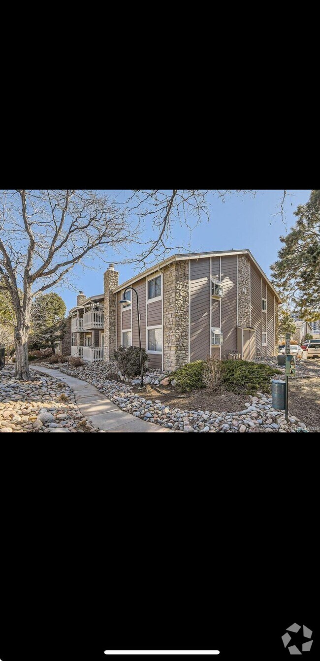 Building Photo - 4400 S Quebec St