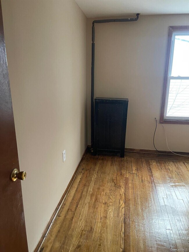 Foto del edificio - 178-45 145th Rd