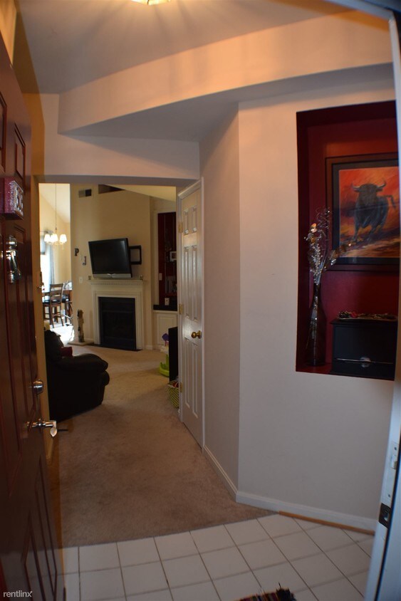 Primary Photo - 20451 Chesapeake Sq