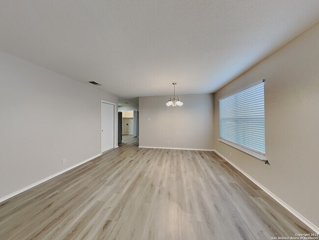 Foto del edificio - 9603 Kennebec Way