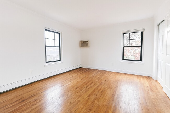 Building Photo - Museum Commons