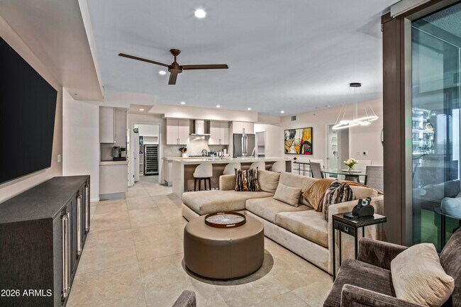 Foto del edificio - 7180 E Kierland Blvd