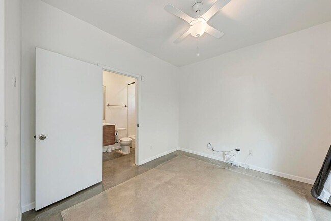 Foto del edificio - 3505 Charlotte Rose Drive