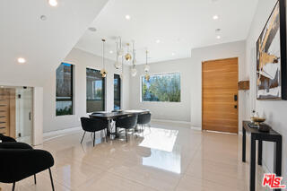 Building Photo - 6347 Maryland Dr