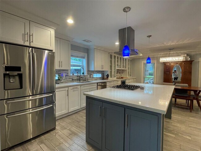 Building Photo - 8115 Langdon Ln