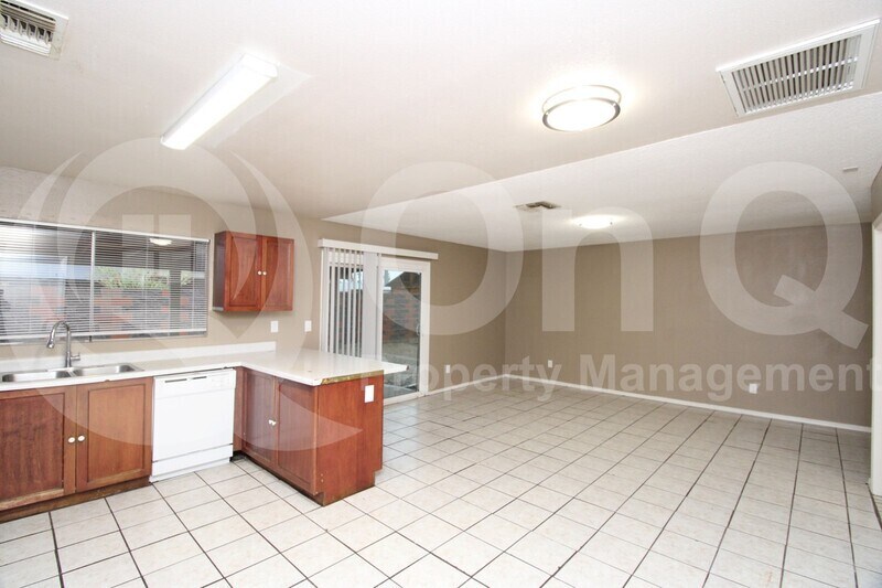 Primary Photo - 7039 S 45th Pl