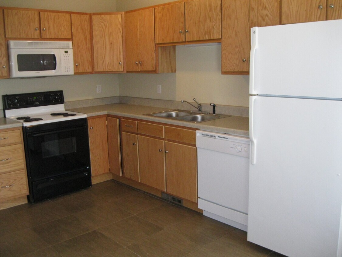 Building Photo - 112 Creekside Dr