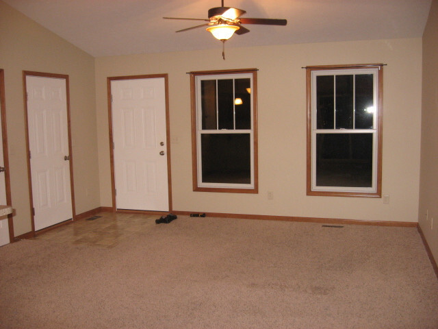 Foto del edificio - 3 bedroom 2 bathroom home in Jimtown Schools!