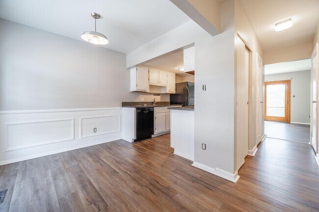 Foto del edificio - 106 Tarryton Ct E