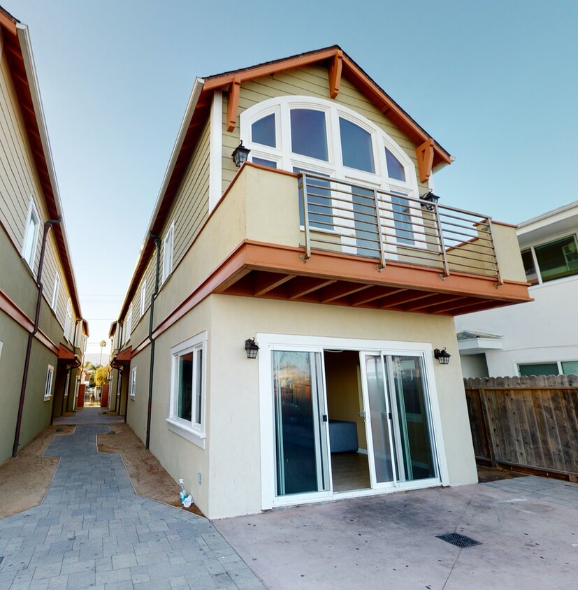 Primary Photo - 6631 Del Playa Dr
