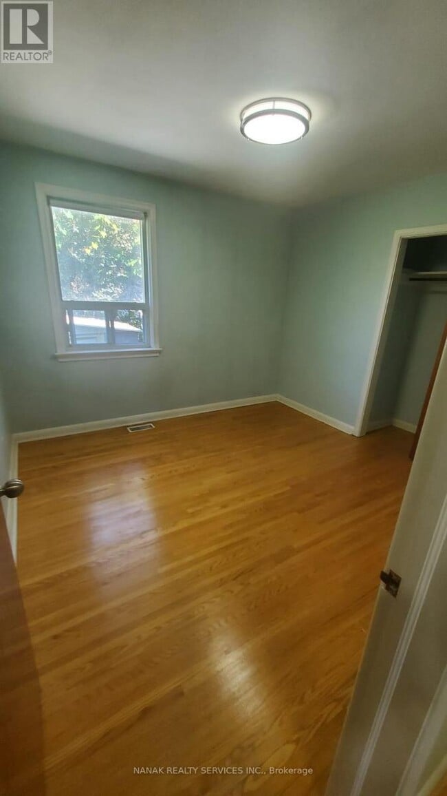 Building Photo - 24 Alhart Dr