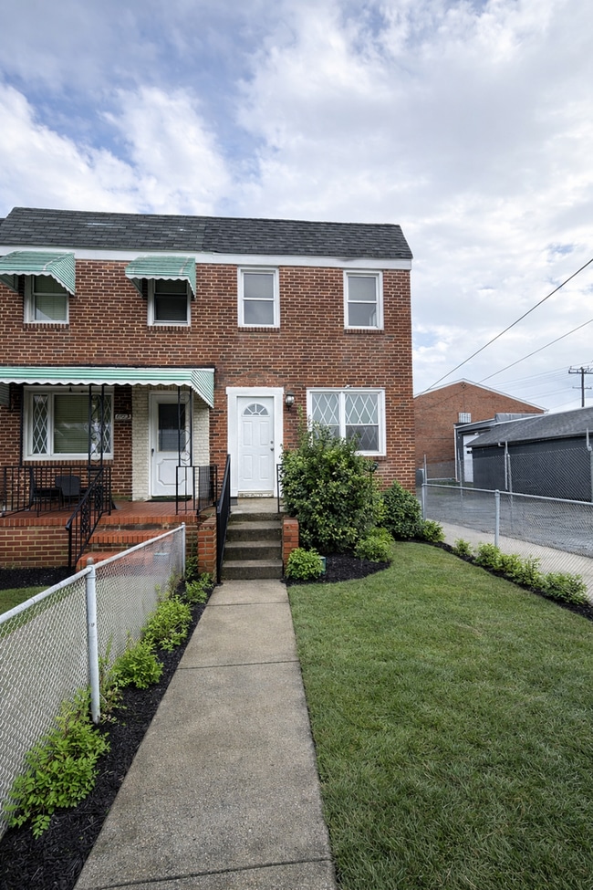 Two Bedroom House In Baltimore City - Two Bedroom House In Baltimore City