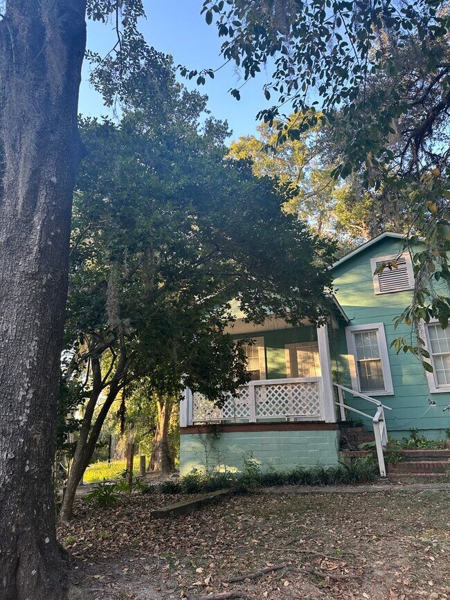 Foto del edificio - 322 Oakland Ave