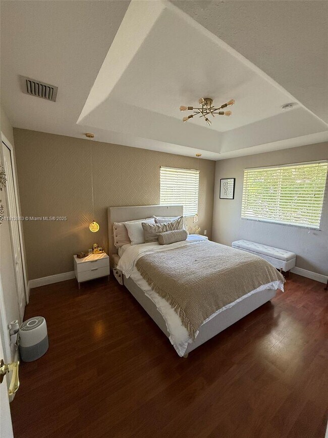 Foto del edificio - 2342 SE 10th St