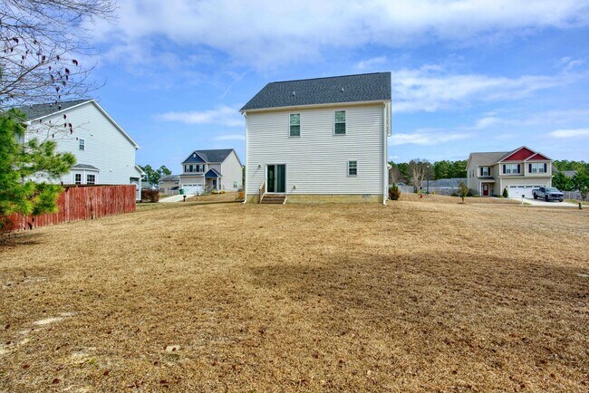 Building Photo - Charming 3-Bedroom Home for Rent in Rogers Farm