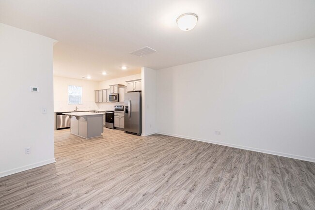 Foto del edificio - 3BD/2.5BTH TOWNHOME Just off of Jack Alexa...