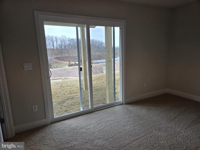 Foto del edificio - 151 Munsee Cir