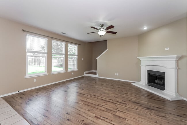 Foto del edificio - 9865 Gallatin Ln