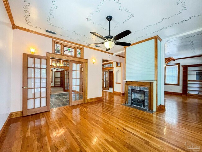 Foto del edificio - 106 W Wright St