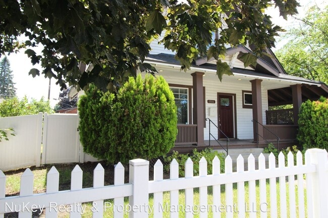 Building Photo - 4 br, 3 bath House - 1306 E. Montgomery Ave.